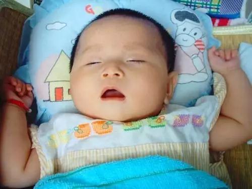 儿童睡眠呼吸暂停.jpg